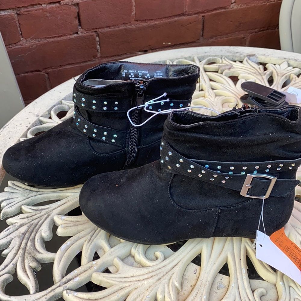 Piper bedazzled booties sz. 1 NWT